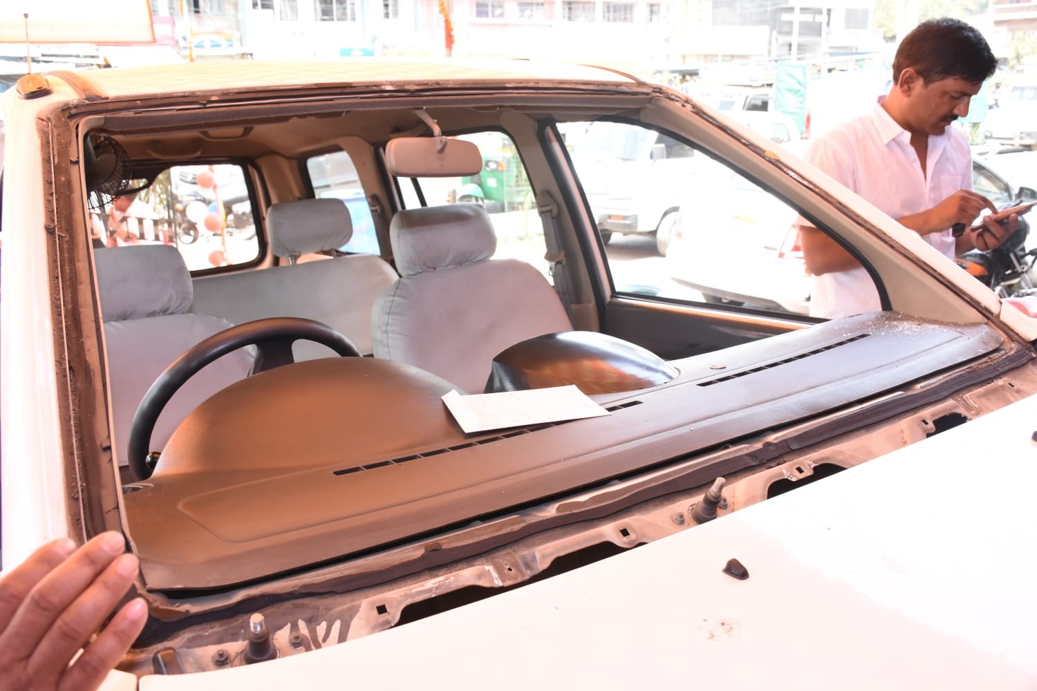 UTTAM CAR GLASS 