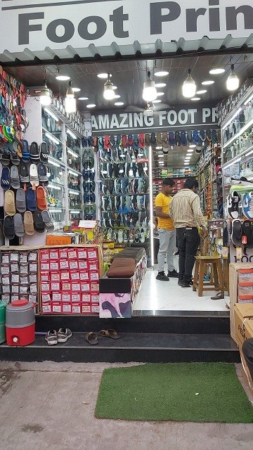 AMAZING FOOTPRINT SHOE SHOP 
